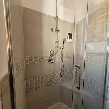 公寓 Locazione Turistica Aurora 巴勒莫